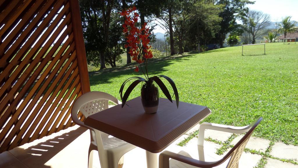 Pousada Canto Do Lago Piracaia Exterior photo